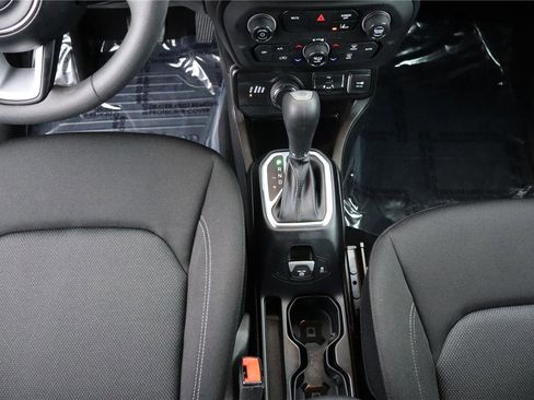 Used 2021 Jeep Renegade Sport image 22