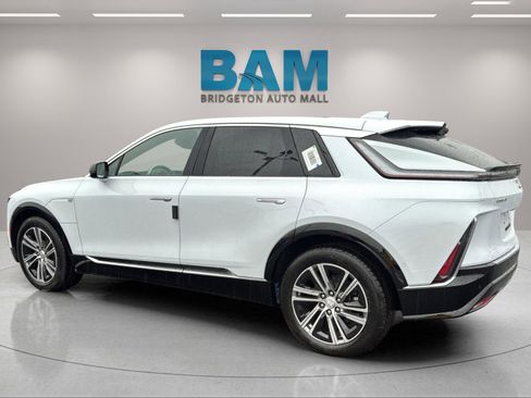 New 2026 Cadillac Lyriq Luxury image 6