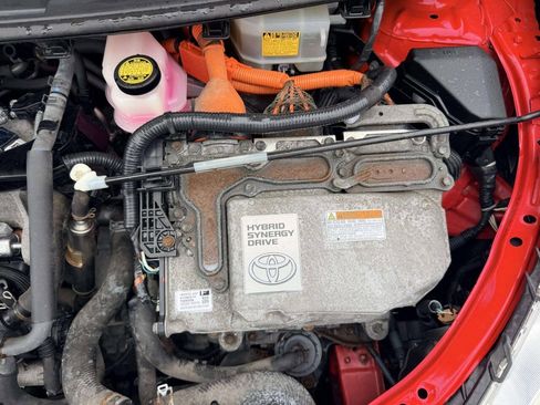 Used 2013 Toyota Prius C Two FWD image 15
