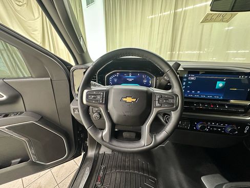 Certified 2026 Chevrolet Silverado 1500 LT AWD/4WD image 24
