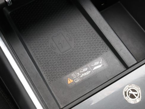 Used 2025 GMC Acadia Elevation FWD image 23