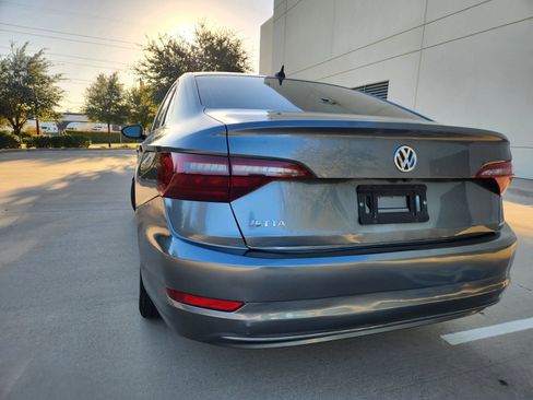 Used 2020 Volkswagen Jetta SE image 19