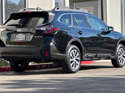 Used 2020 Subaru Outback Premium image 8