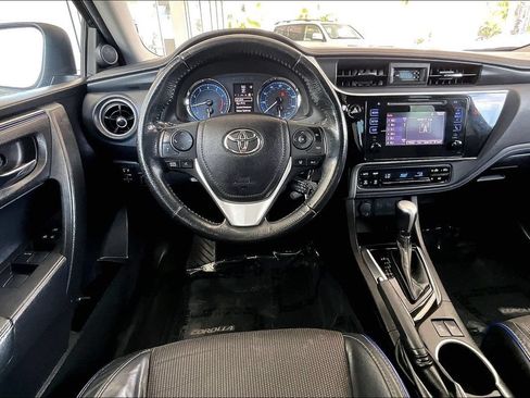 Used 2018 Toyota Corolla SE w/ Carpet Mat Package (TMS) FWD image 8