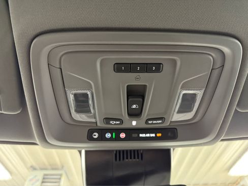 Used 2025 Chevrolet Silverado 3500 LTZ w/ LTZ Plus Package image 24