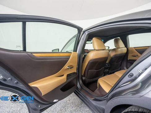 Used 2019 Lexus ES 350 w/ Accessory Package FWD image 28