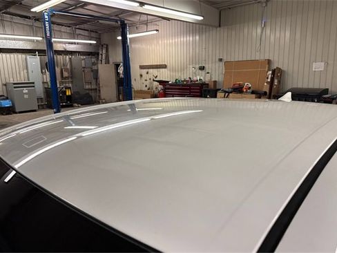 Used 2019 Toyota Camry LE image 11