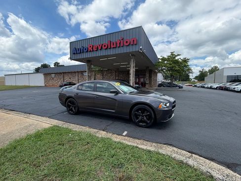Used 2014 Dodge Charger SXT w/ Blacktop Package RWD image 1