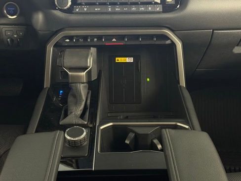 Used 2024 Toyota Tundra Limited image 25