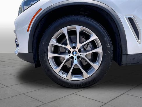 Used 2019 BMW X5 xDrive40i w/ Premium Package 2 AWD/4WD image 10