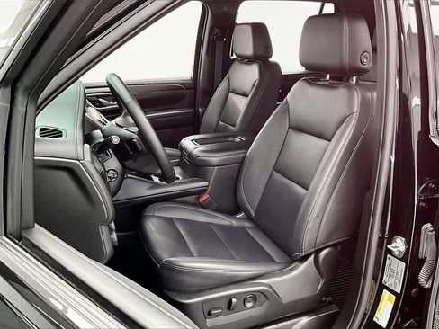 Used 2024 Chevrolet Tahoe Z71 w/ Luxury Package image 25