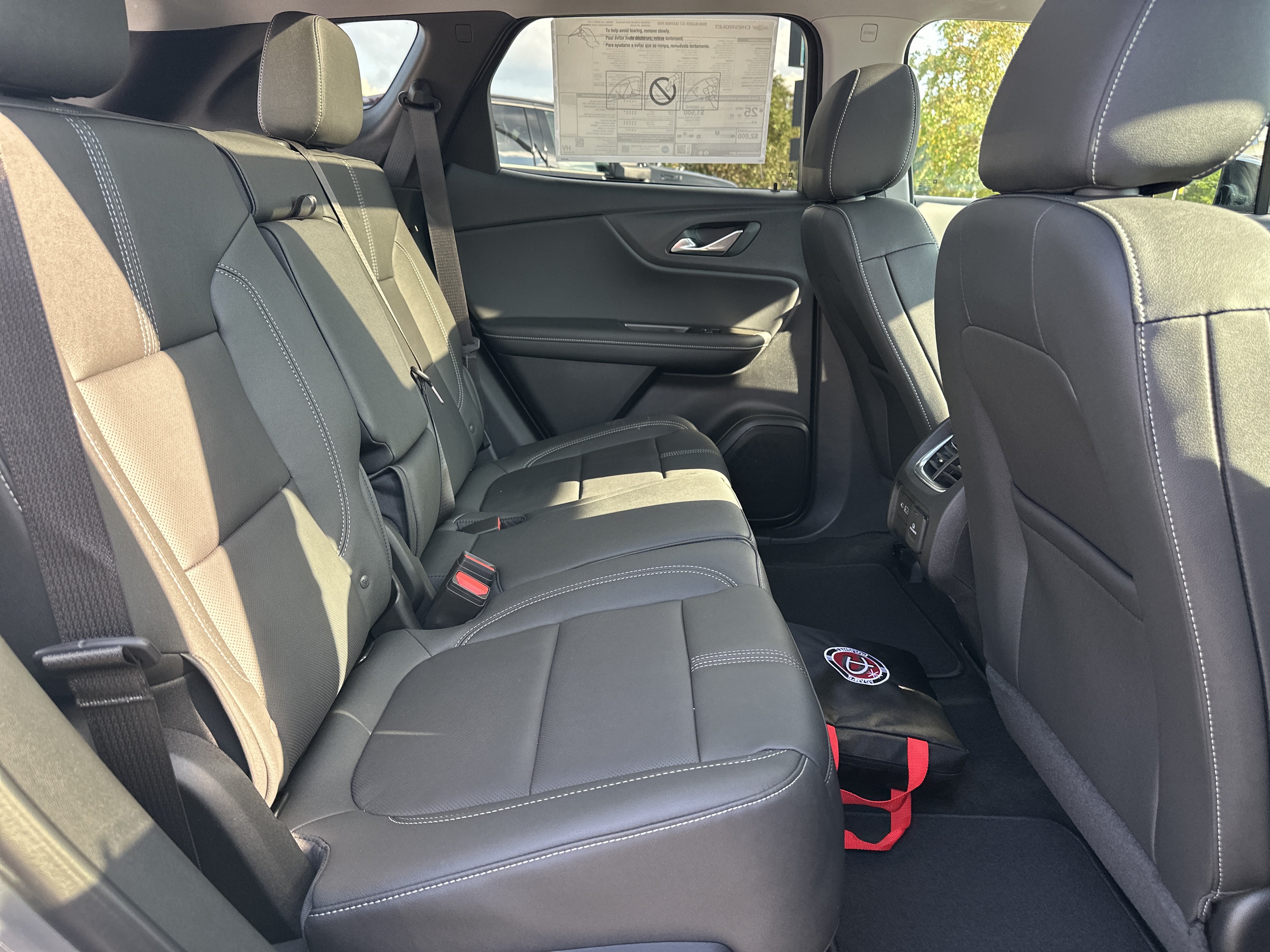 New 2026 Chevrolet Blazer LT w/ Sound & Technology Package FWD image 17