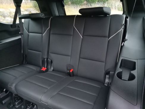 Used 2026 Cadillac Escalade ESV Sport w/ LPO, ONYX Package image 25