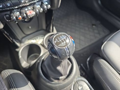 Used 2019 MINI Cooper S FWD image 18