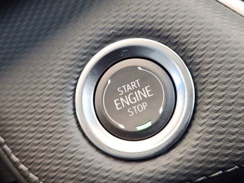New 2026 Chevrolet Equinox LT w/ Safety and Technology Package FWD image 16