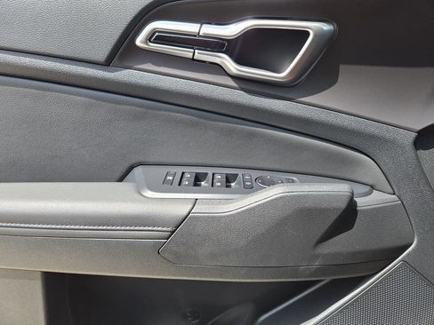 New 2026 Kia Sportage EX FWD image 18