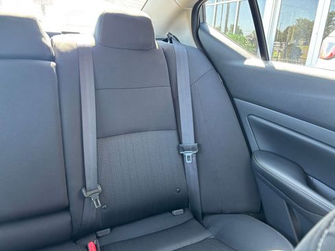 Used 2025 Nissan Altima 2.5 SV FWD image 37