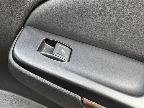 Used 2017 Chevrolet Tahoe LT w/ LT Signature Package RWD image 46