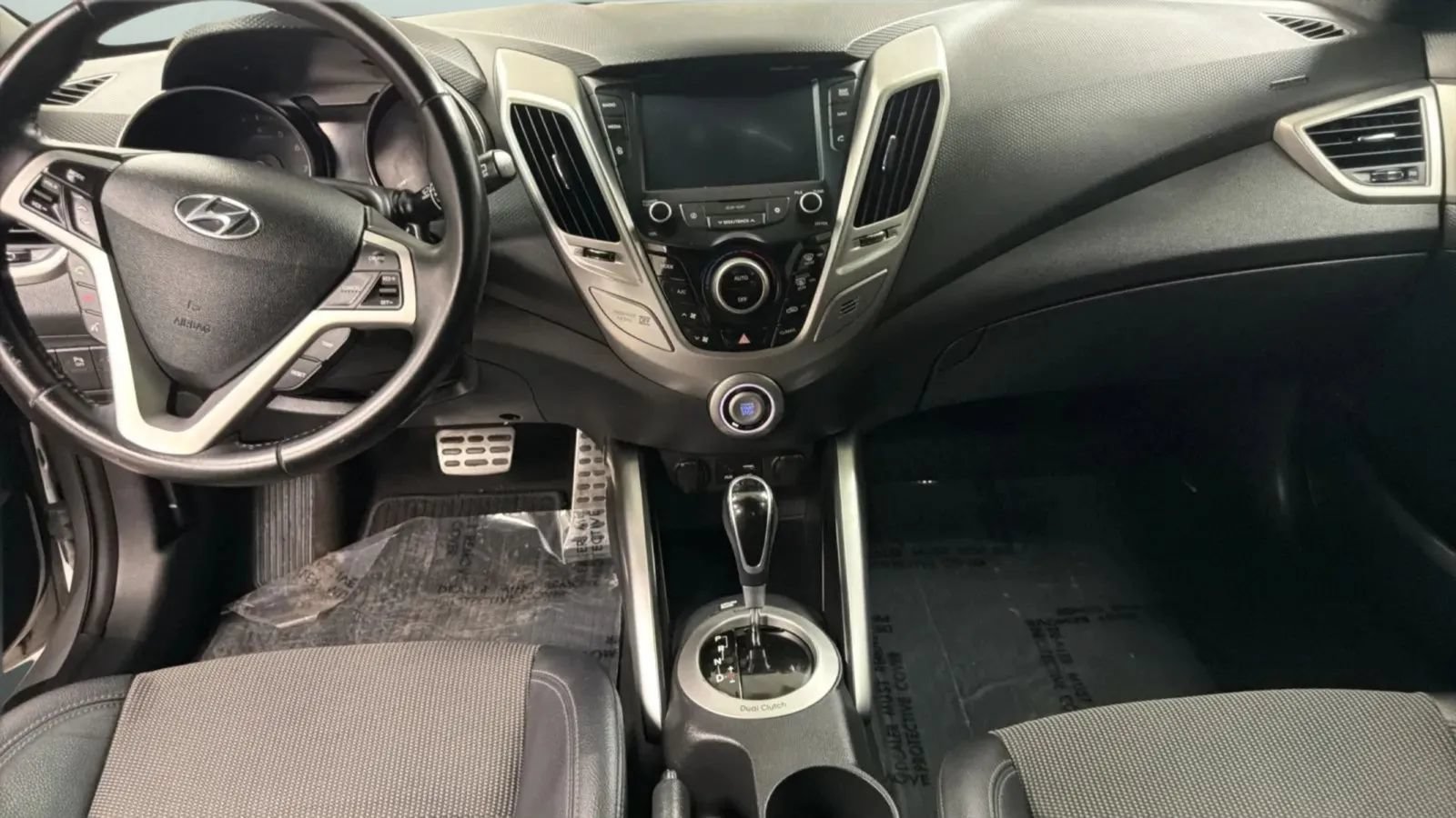Used 2016 Hyundai Veloster w/ Option Group 03 FWD image 16