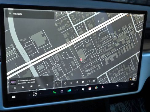 Used 2021 Tesla Model S Long Range image 19