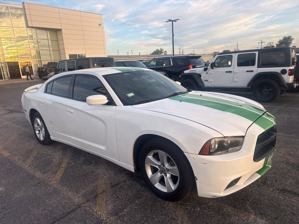 Used 2014 Dodge Charger SE RWD image 7