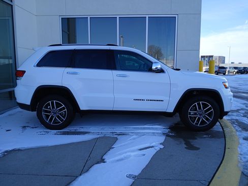 Used 2021 Jeep Grand Cherokee Limited w/ Trailer Tow Group IV image 5