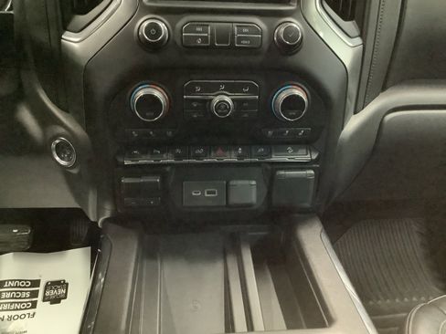 Used 2020 Chevrolet Silverado 1500 LTZ w/ LTZ Premium Package image 11