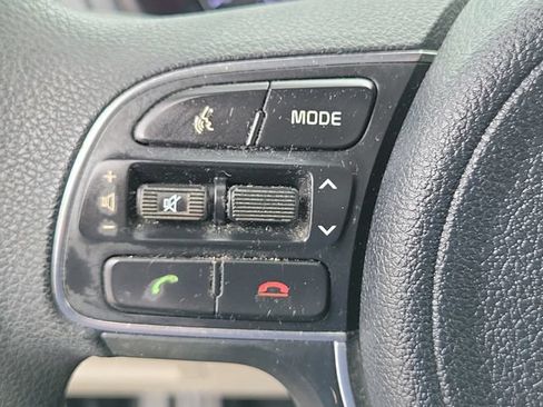 Used 2017 Kia Optima LX FWD image 13