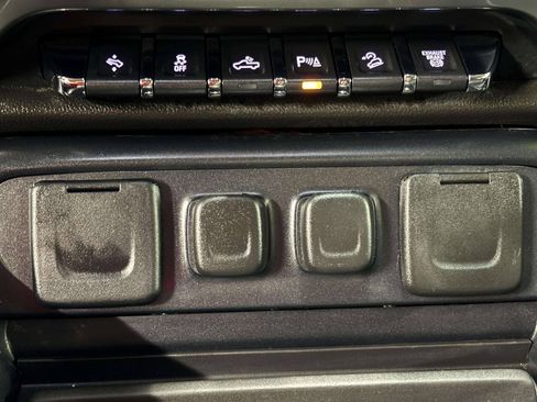 Used 2015 Chevrolet Silverado 2500 LTZ AWD/4WD image 30