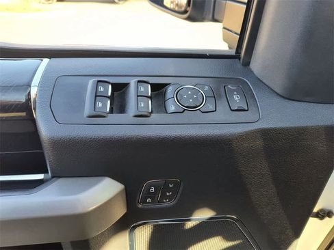 Used 2022 Ford F350 Platinum w/ FX4 Off-Road Package image 13