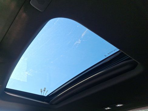 Certified 2022 GMC Sierra 2500 Denali w/ Denali Ultimate Package image 15