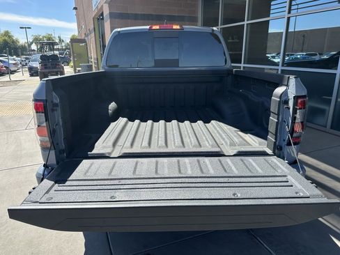 Used 2024 Nissan Frontier PRO-4X w/ Technology Package image 35
