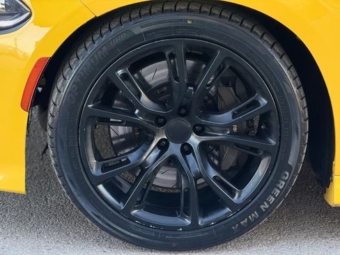 Used 2017 Dodge Charger R/T image 10