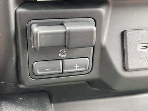 Used 2021 Chevrolet Silverado 1500 LT Trail Boss w/ Convenience Package II AWD/4WD image 29