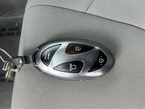 Used 2025 Hyundai Elantra SEL FWD image 20