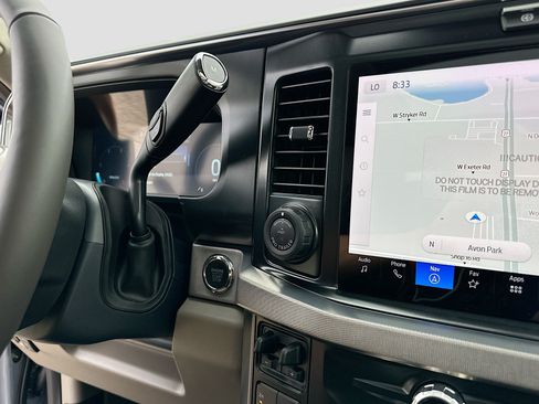 New 2026 Ford F250 Platinum w/ Platinum Plus Package AWD/4WD image 12