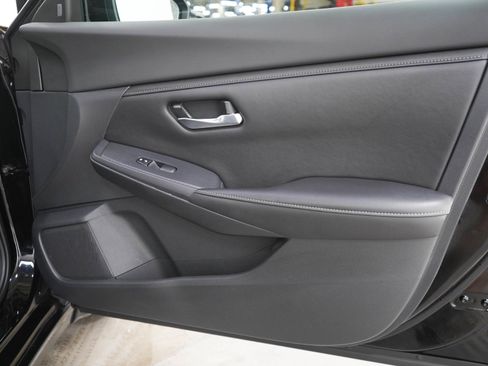 Used 2021 Nissan Sentra SV FWD image 9