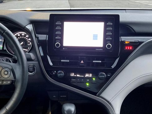 Used 2023 Toyota Camry SE w/ Cold Weather Package image 6