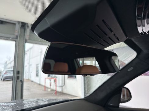 Certified 2024 BMW X7 xDrive40i w/ Executive Package image 39