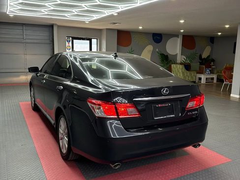 Used 2011 Lexus ES 350 image 4