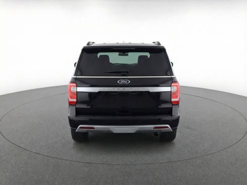 Used 2023 Ford Expedition XLT image 7