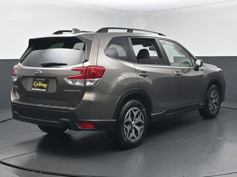 Used 2021 Subaru Forester Premium AWD/4WD image 5
