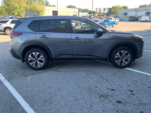 Used 2023 Nissan Rogue SV FWD image 4