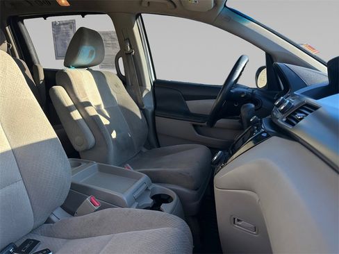Used 2016 Honda Odyssey SE image 20