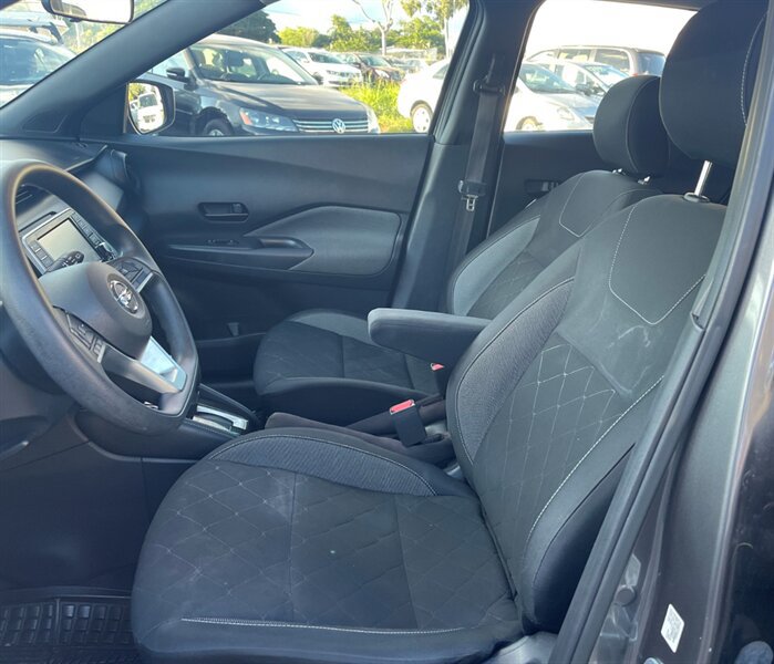 Used 2018 Nissan Kicks S FWD image 14