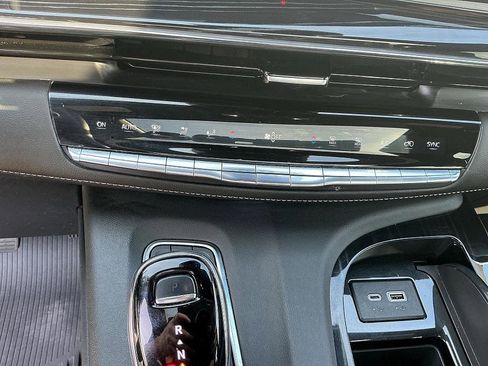 Used 2023 Cadillac Escalade ESV Sport image 22