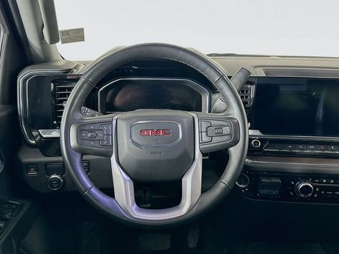 Used 2025 GMC Sierra 1500 SLT image 17