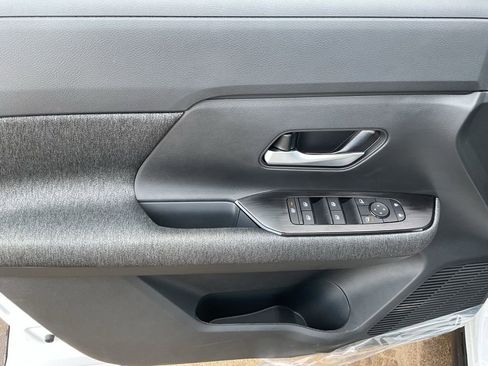 New 2026 Nissan Kicks SV w/ SV Premium Package image 11
