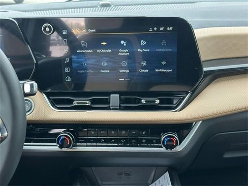 New 2026 Chevrolet Equinox ACTIV w/ LPO, Floor Liner Package image 7