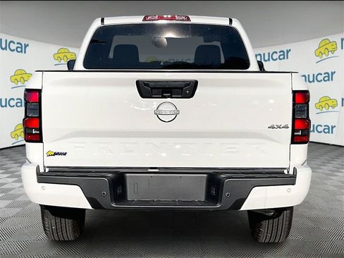 Used 2025 Nissan Frontier SV image 5